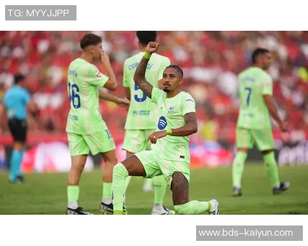 巴萨欧冠大名单：亚马尔领衔，费兰回归，克里斯滕森因病缺席