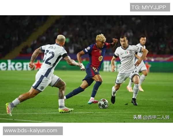 特瓦斯：我没跟进亚马尔受伤的话题；不担心某一轮欧冠的成绩